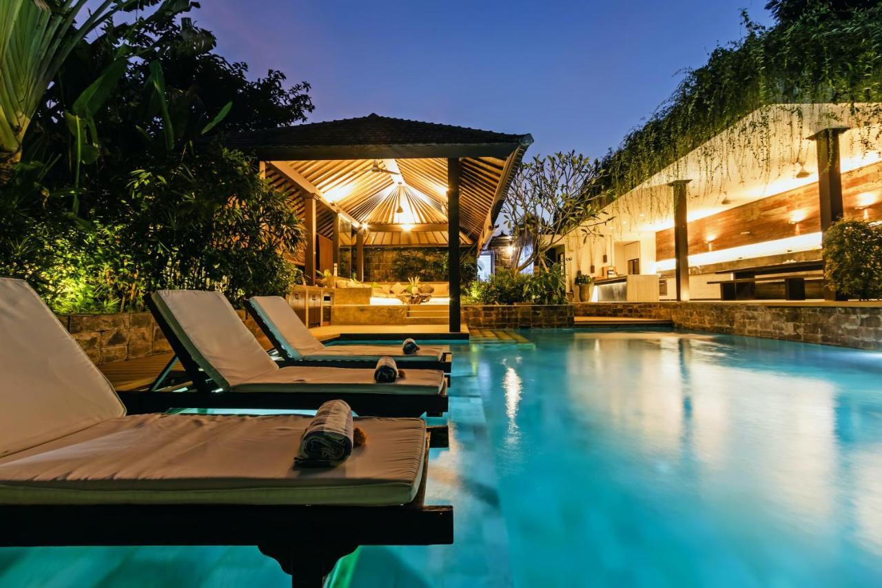 Besok Villa Seminyak (Bali)